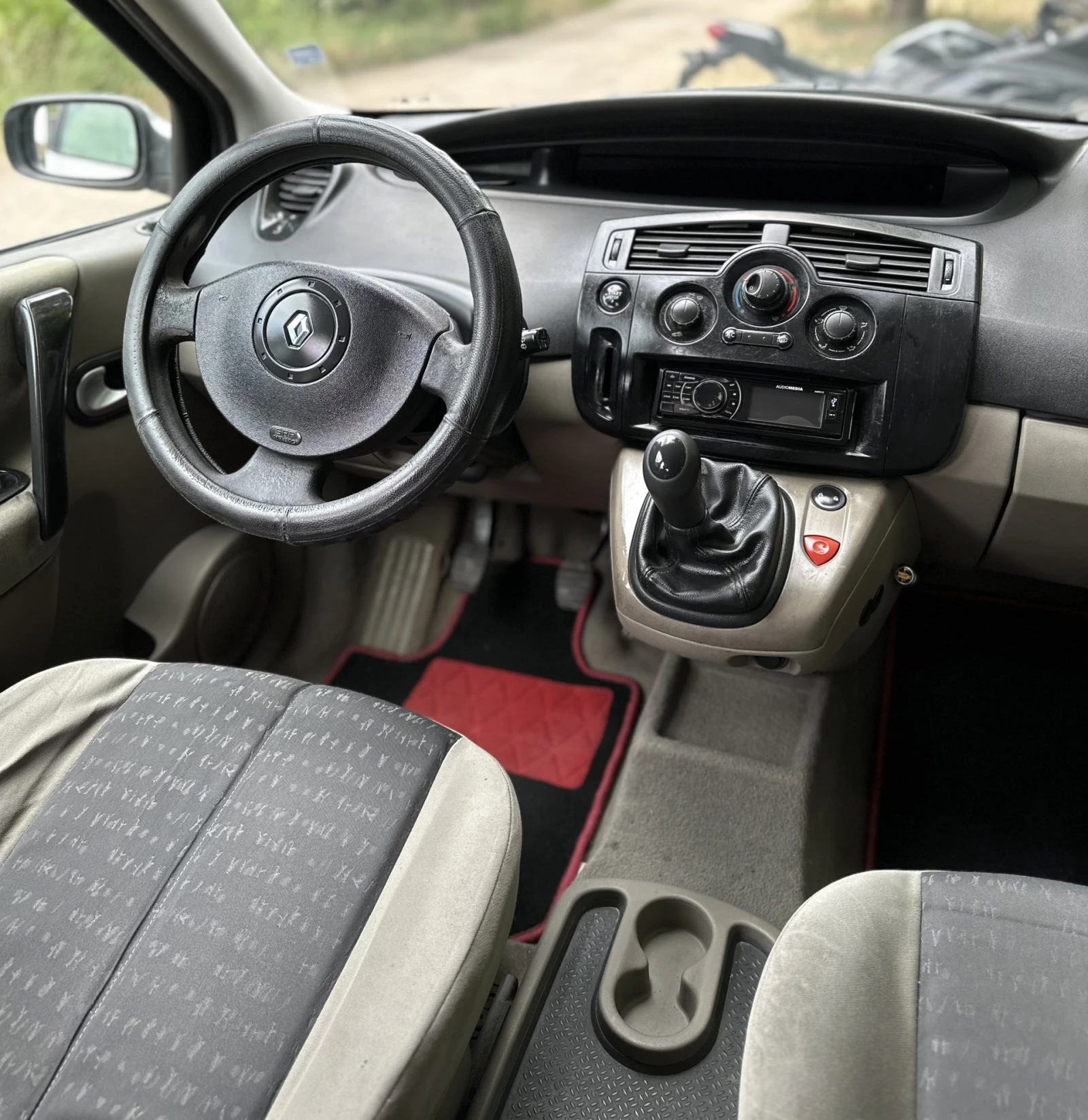 Renault Megane Scenic II , снимка 6 - Автомобили и джипове - 55280771
