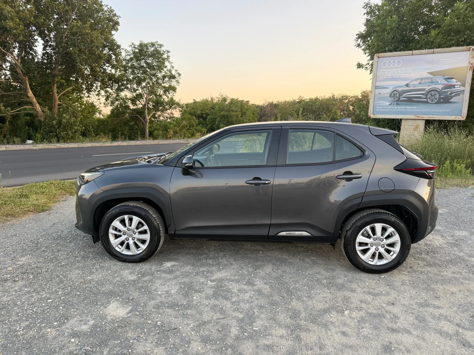Toyota Yaris Cross HYBRID / ЕВРО6 / ДИСТРОНИК /  ЗАДНА КАМЕРА , снимка 7 - Автомобили и джипове - 55513619