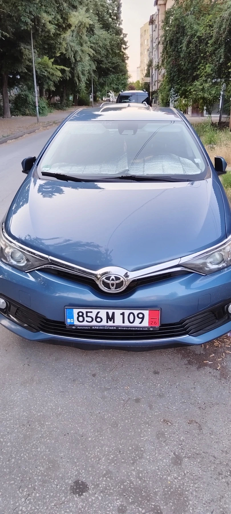 Toyota Auris, снимка 11 - Автомобили и джипове - 55599595