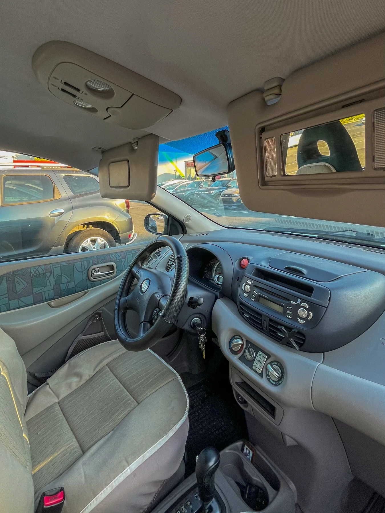 Nissan Almera tino, снимка 6 - Автомобили и джипове - 55742026