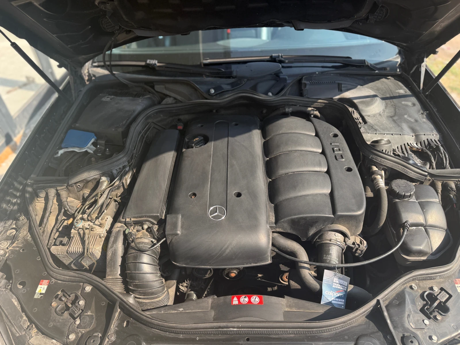 Mercedes-Benz E 220 Avangarde, снимка 12 - Автомобили и джипове - 56083719