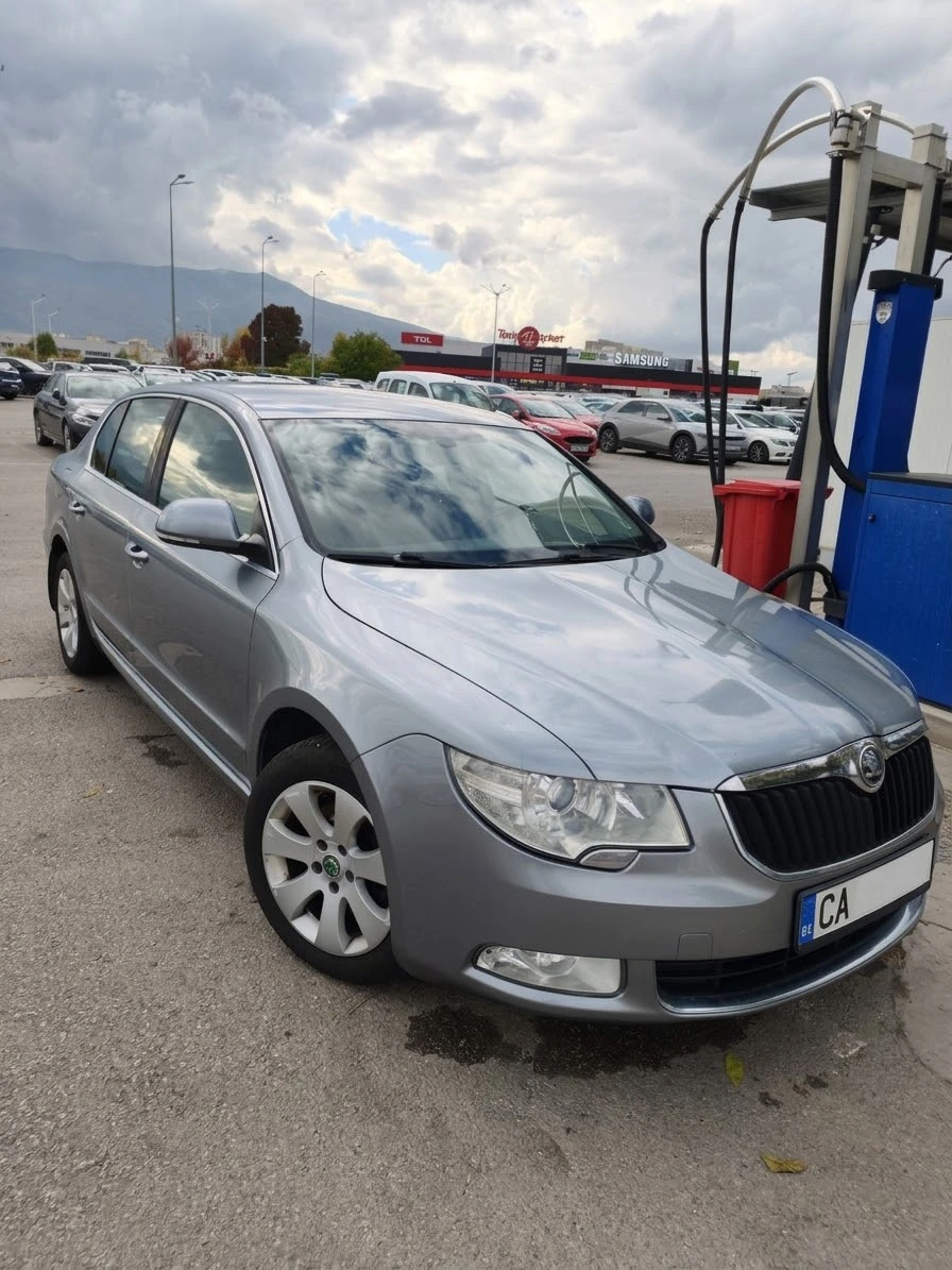 Skoda Superb, снимка 2 - Автомобили и джипове - 56614169