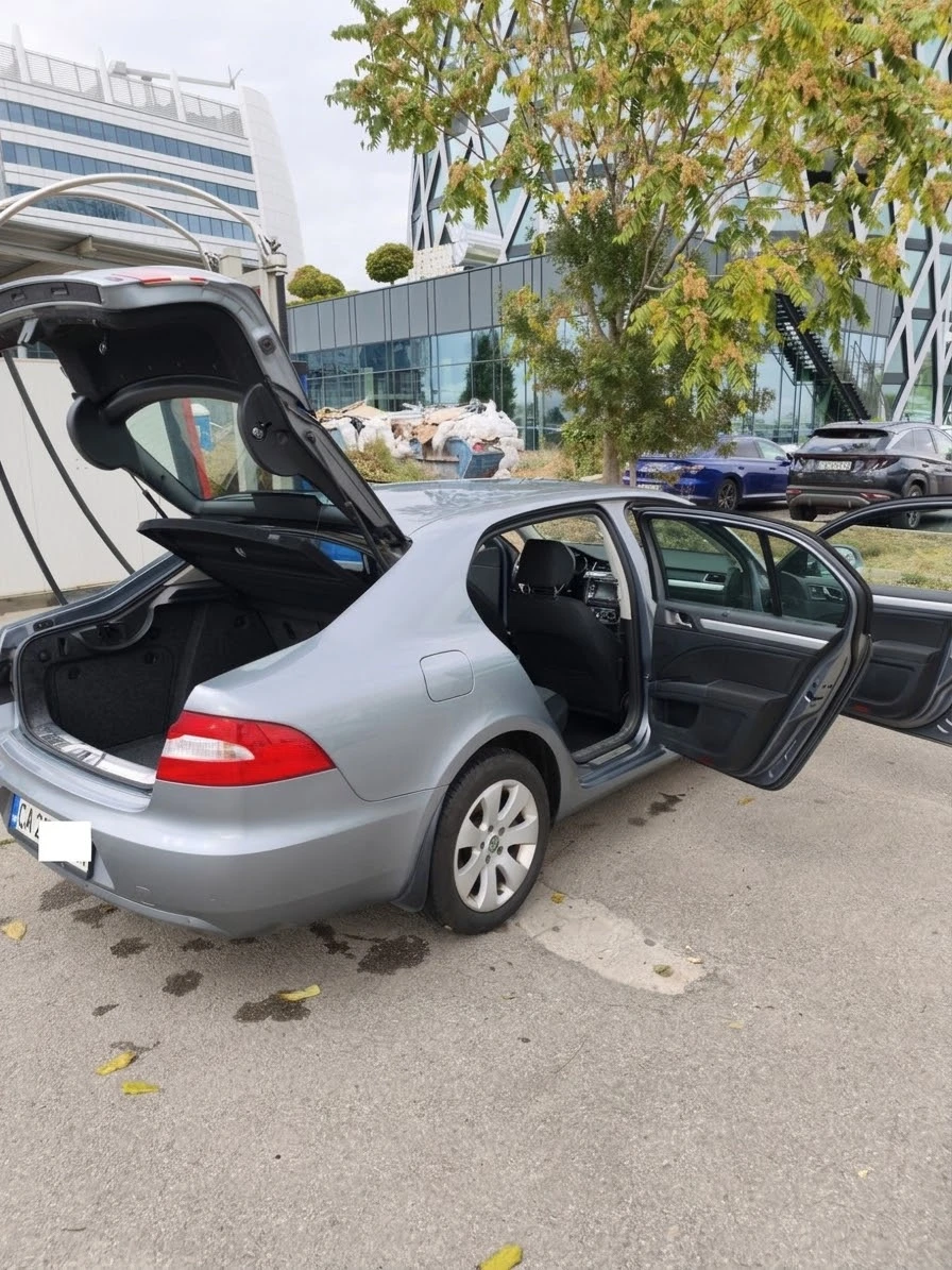 Skoda Superb, снимка 5 - Автомобили и джипове - 56614169