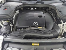 Mercedes-Benz GLC 300 * Един собственик * Без инциденти * CARFAX * , снимка 15