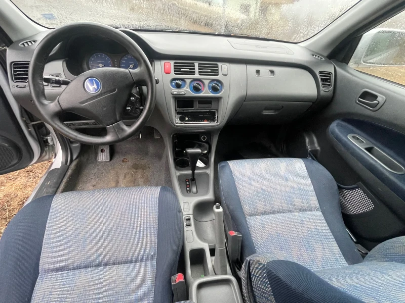 Honda Hr-v 1600, снимка 4 - Автомобили и джипове - 48102453