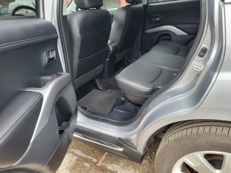 Mitsubishi Outlander 2400, снимка 6 - Автомобили и джипове - 53311062