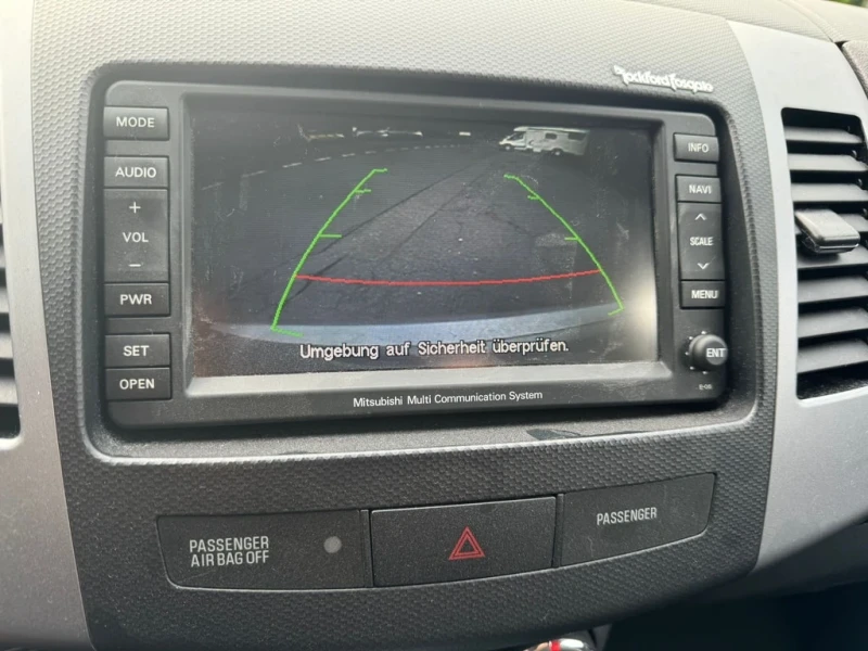 Mitsubishi Outlander 2400, снимка 16 - Автомобили и джипове - 53311062