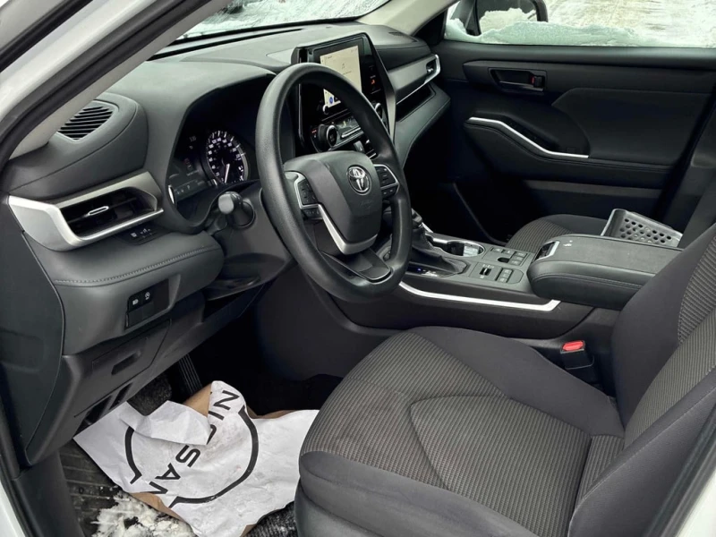 Toyota Highlander * AWD * CARFAX * Подгреви * Keyless, снимка 5 - Автомобили и джипове - 53453999
