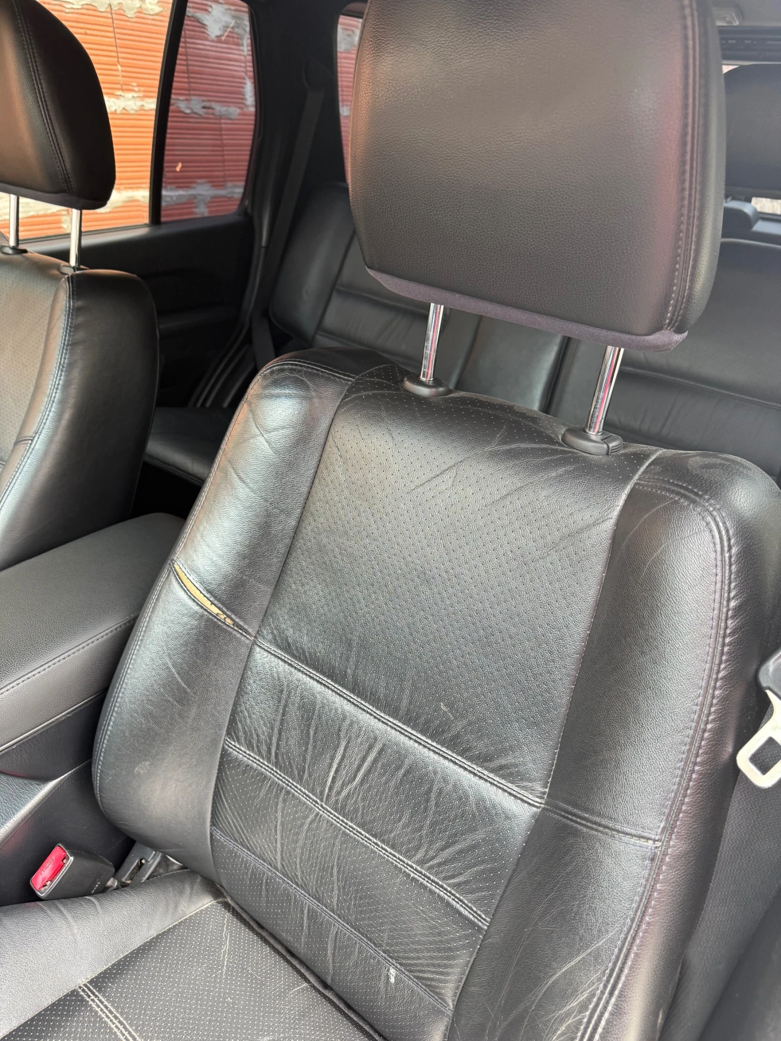 Nissan Pathfinder 3.5 V6 4x4 Газов Инжекцион - изображение 8