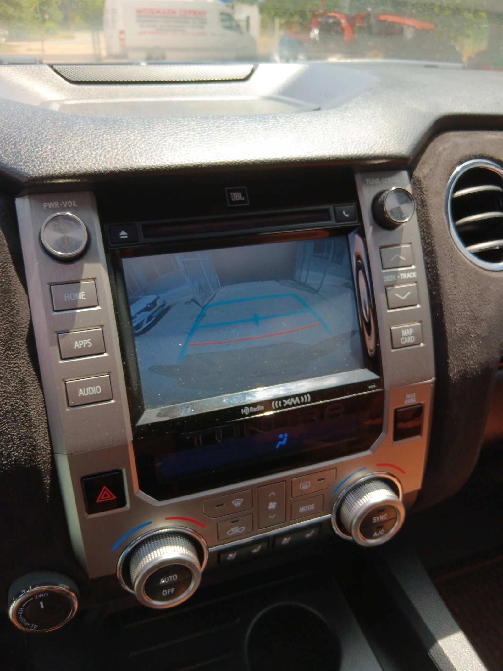 Toyota Tundra 1794 Limited Edition 5, 7  V8 - изображение 10