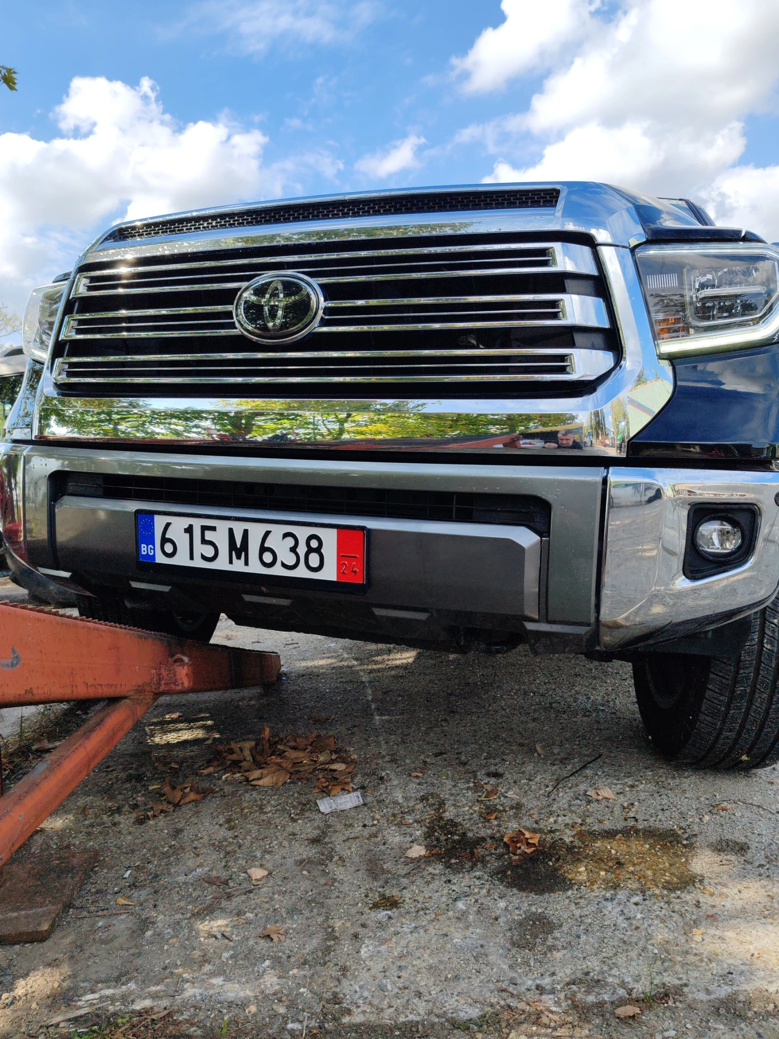 Toyota Tundra 1794 Limited Edition 5, 7  V8 - изображение 3