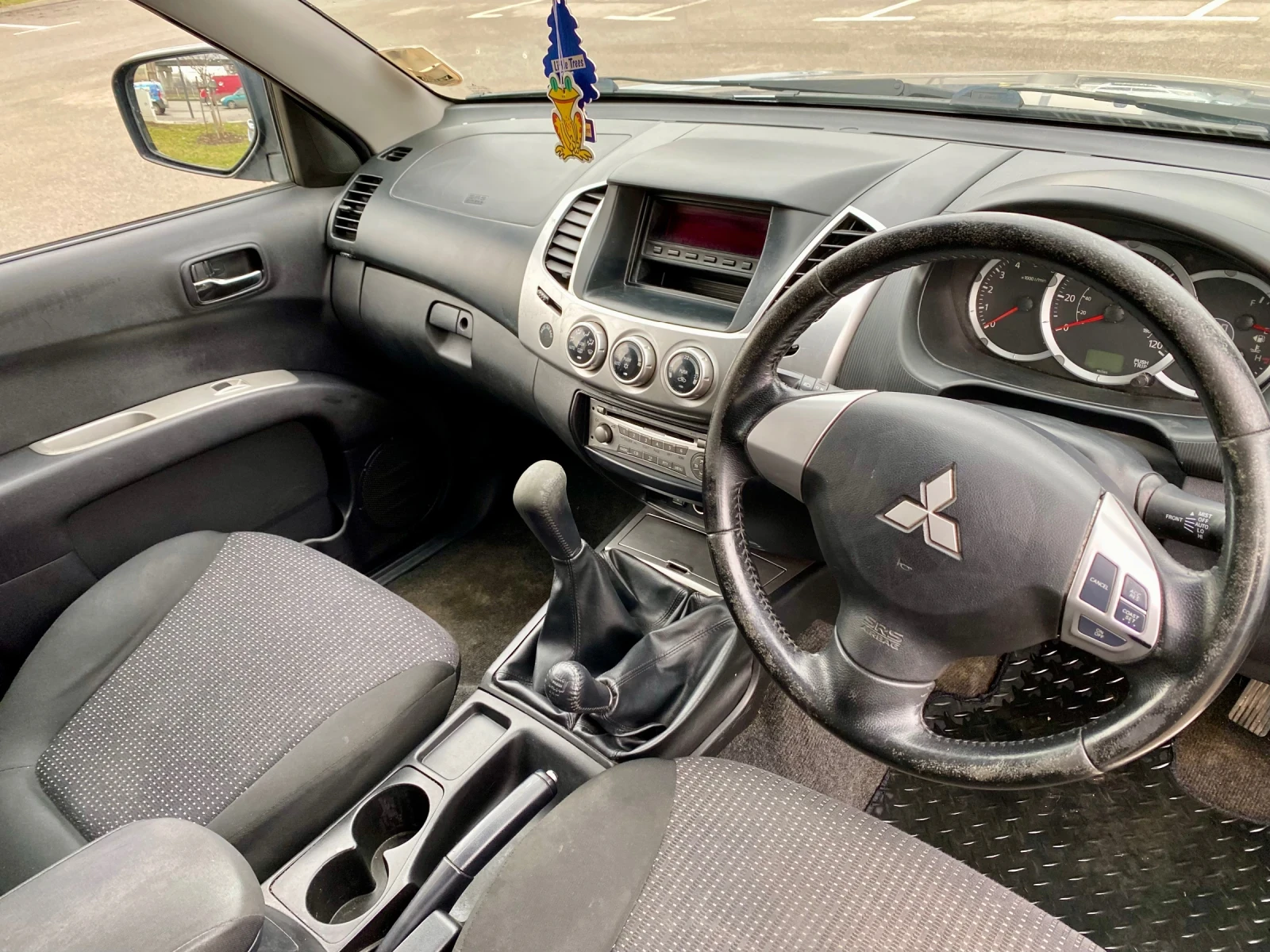 Mitsubishi L200 Challenger LWB Double Cab DI-D 4x4 - изображение 10