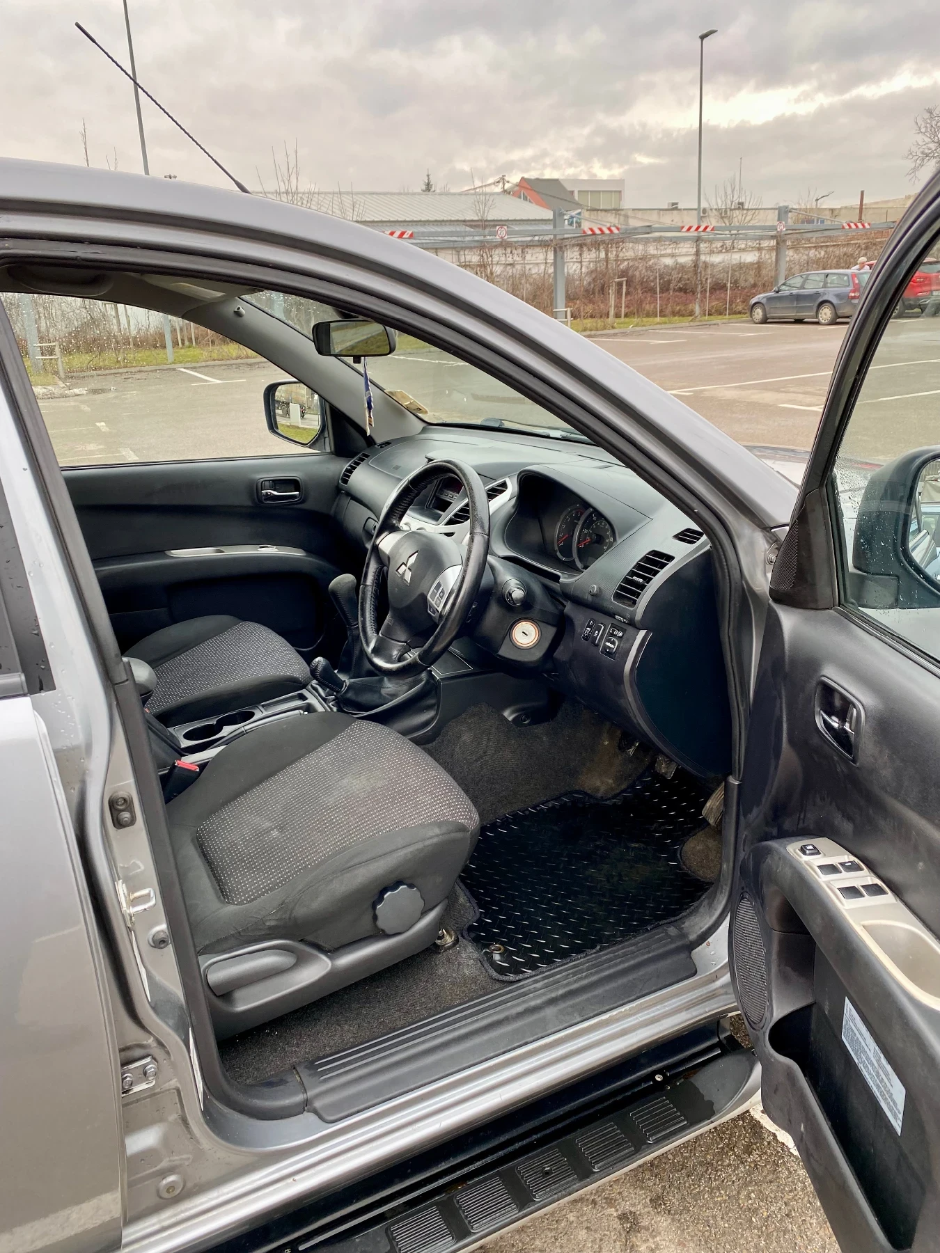 Mitsubishi L200 Challenger LWB Double Cab DI-D 4x4 - изображение 9