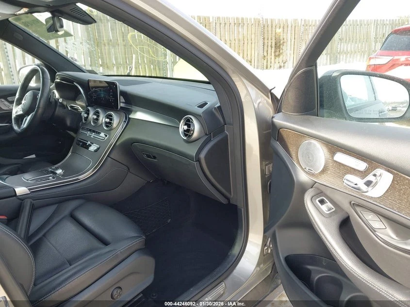 Mercedes-Benz GLC 300 � ����������� & ���� ������ | Mobile.bg � ����������� 11