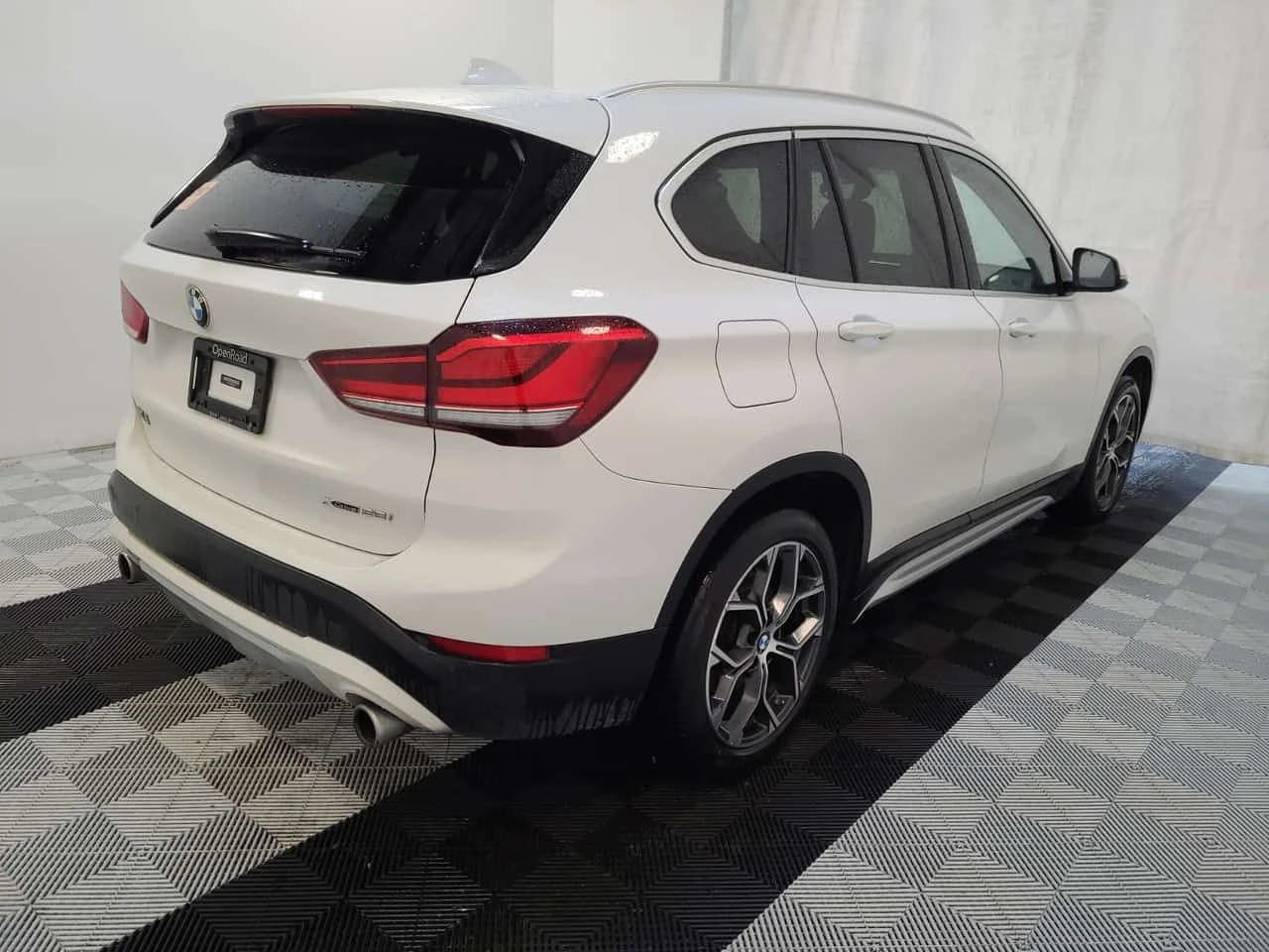 BMW X1  XDRIVE28I| PANORAMA| AMBIENT| ПОДГРЕВИ| CARFAX, снимка 3 - Автомобили и джипове - 53951031