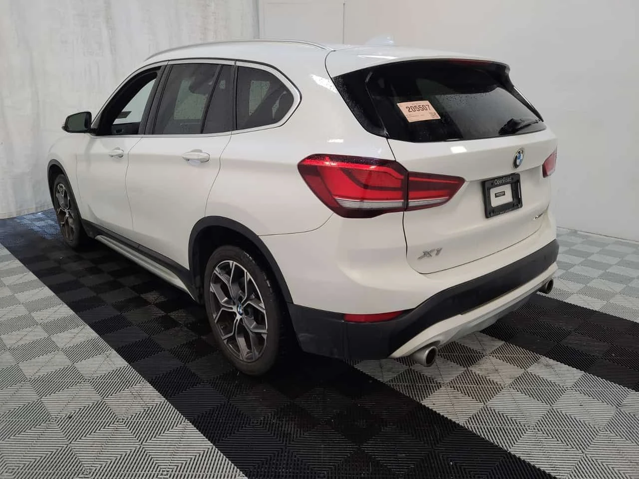 BMW X1  XDRIVE28I| PANORAMA| AMBIENT| ПОДГРЕВИ| CARFAX, снимка 4 - Автомобили и джипове - 53951031