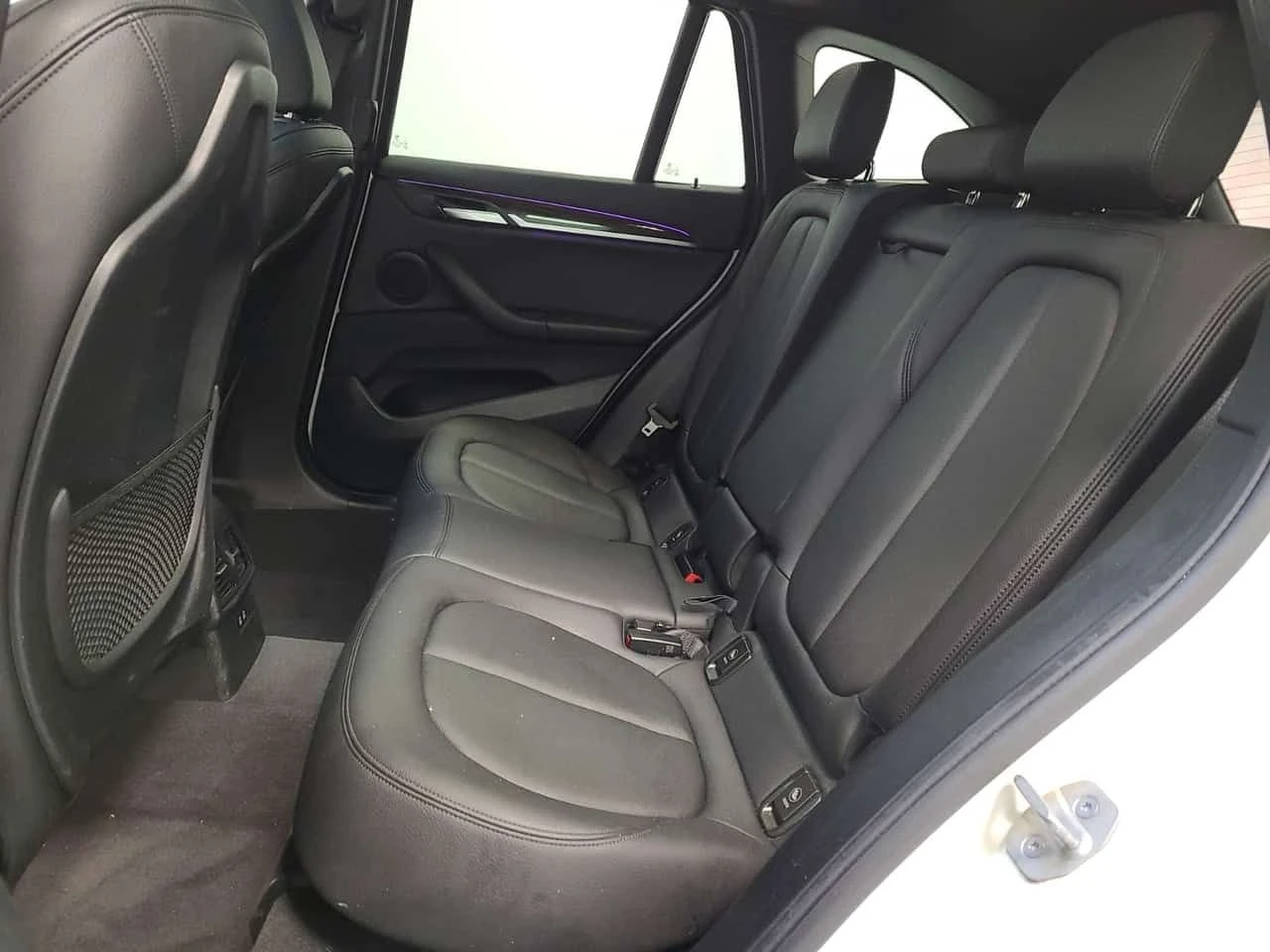 BMW X1  XDRIVE28I| PANORAMA| AMBIENT| ПОДГРЕВИ| CARFAX, снимка 12 - Автомобили и джипове - 53951031