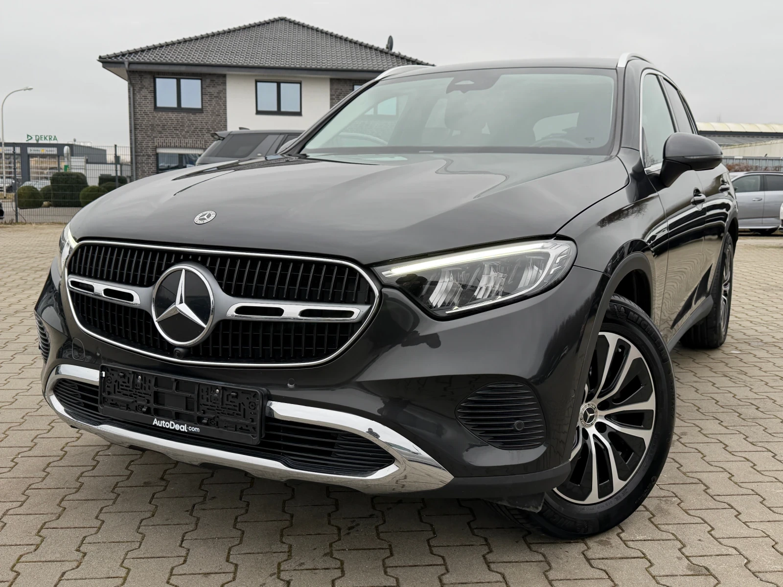 Mercedes-Benz GLC 220 d Avantgarde - 4 Matic, снимка 7 - Автомобили и джипове - 53990132