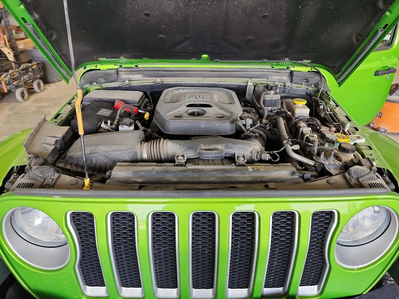 Jeep Wrangler 2.0l Unlimited Sahara, снимка 11 - Автомобили и джипове - 54705973