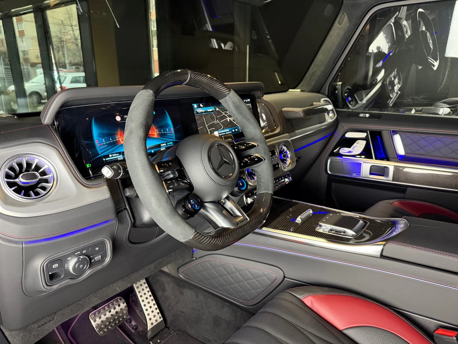 Mercedes-Benz G 63 AMG, снимка 11 - Автомобили и джипове - 55936429