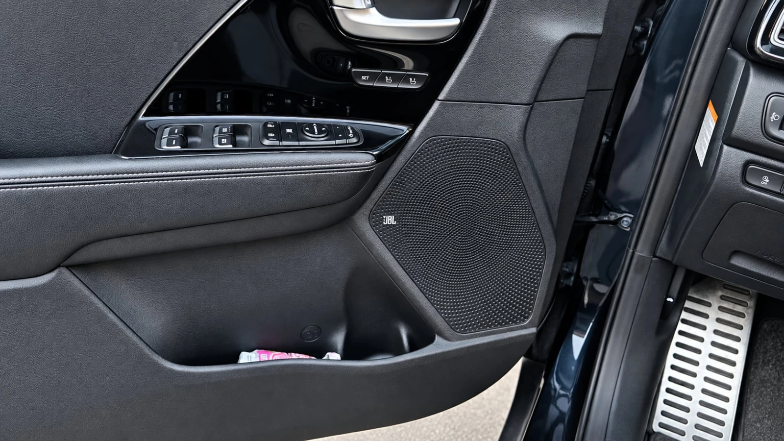 Kia Niro 64kW-Premium, ТЕРМОПОМПА, снимка 8 - Автомобили и джипове - 56076159