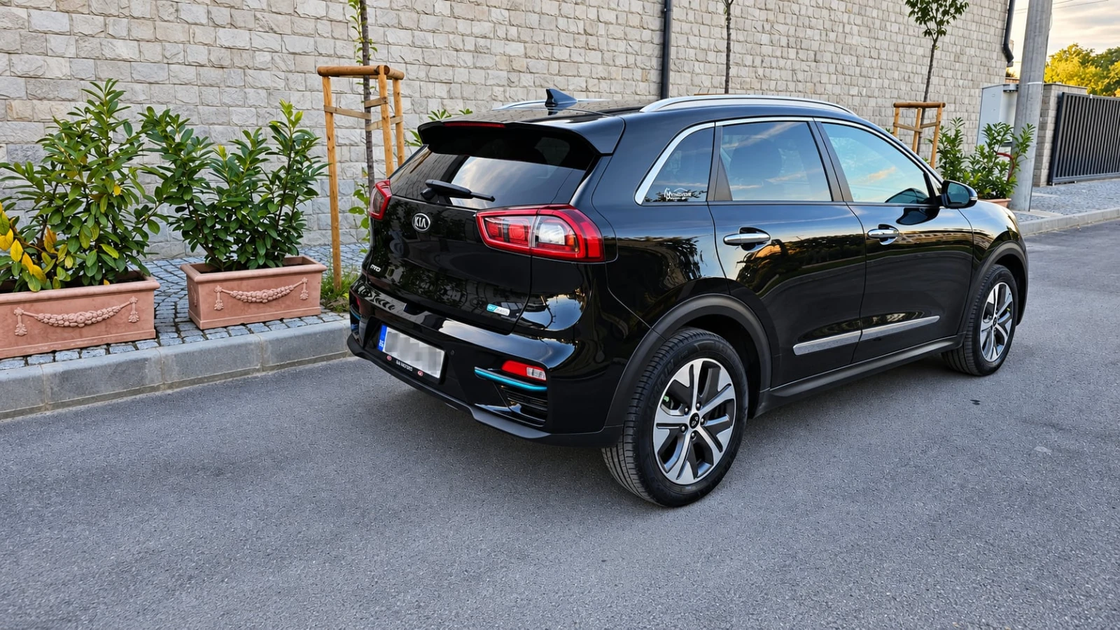 Kia Niro 64kW-Premium, ТЕРМОПОМПА, снимка 3 - Автомобили и джипове - 56076159