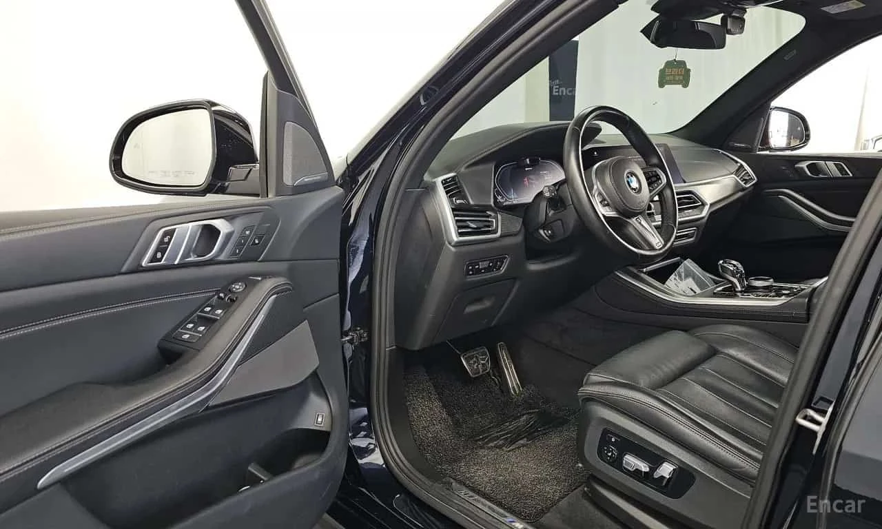 BMW X5 xDrive 45e | M Sport | Air Ride | 360 | Laser, снимка 9 - Автомобили и джипове - 56223830