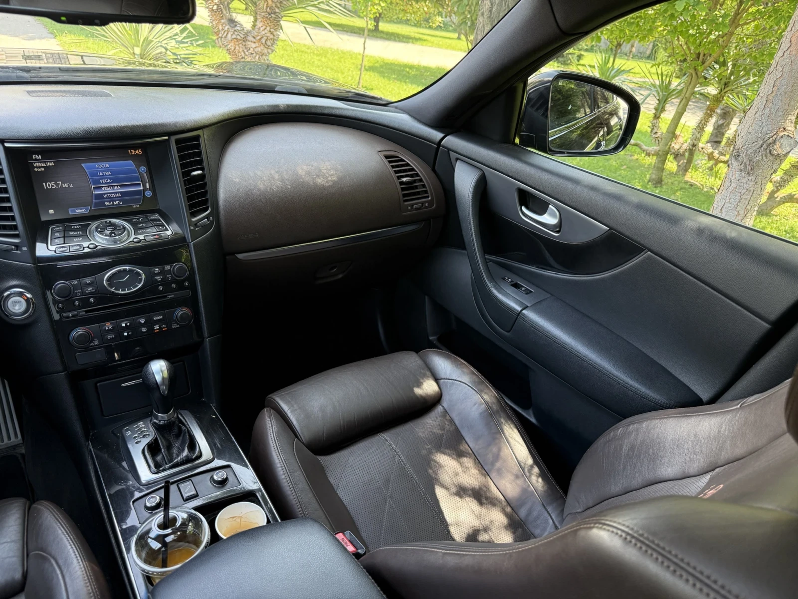 Infiniti Fx 30 d S Обдухване/Камера/Lane Assist/ЛИЗИНГ, снимка 9 - Автомобили и джипове - 56259751