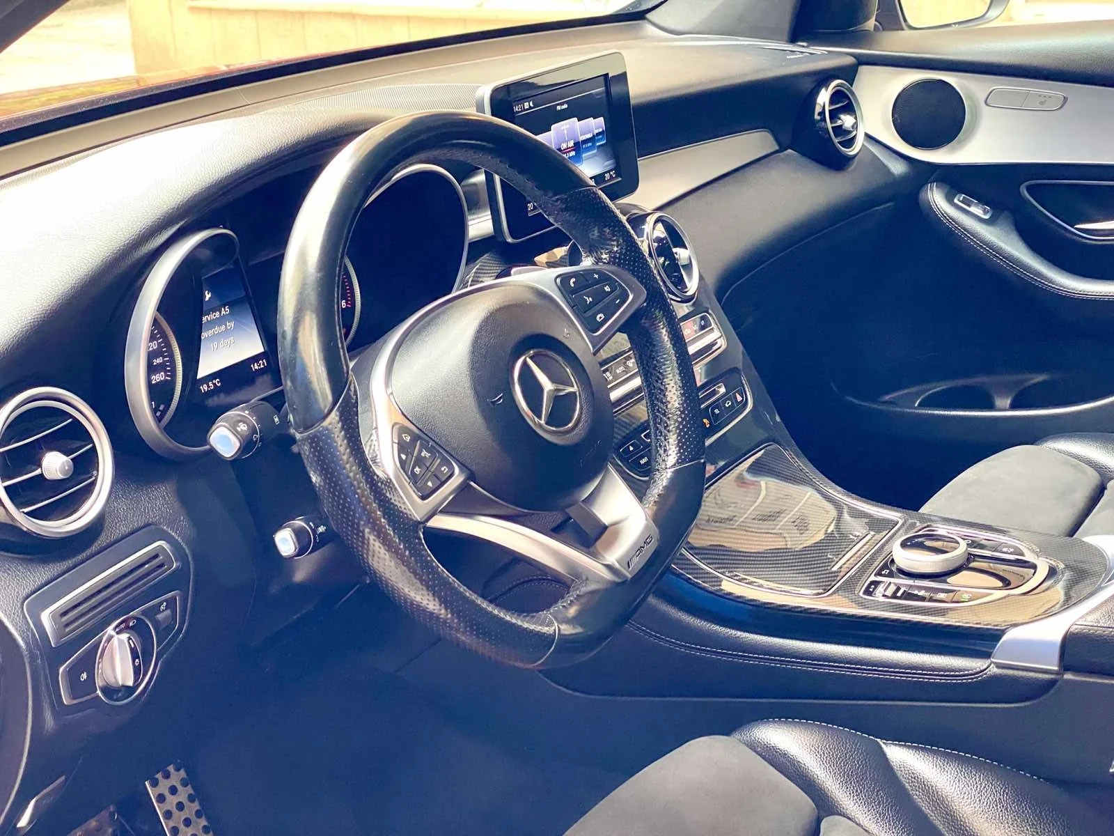 Mercedes-Benz GLC 220, снимка 12 - Автомобили и джипове - 56538367