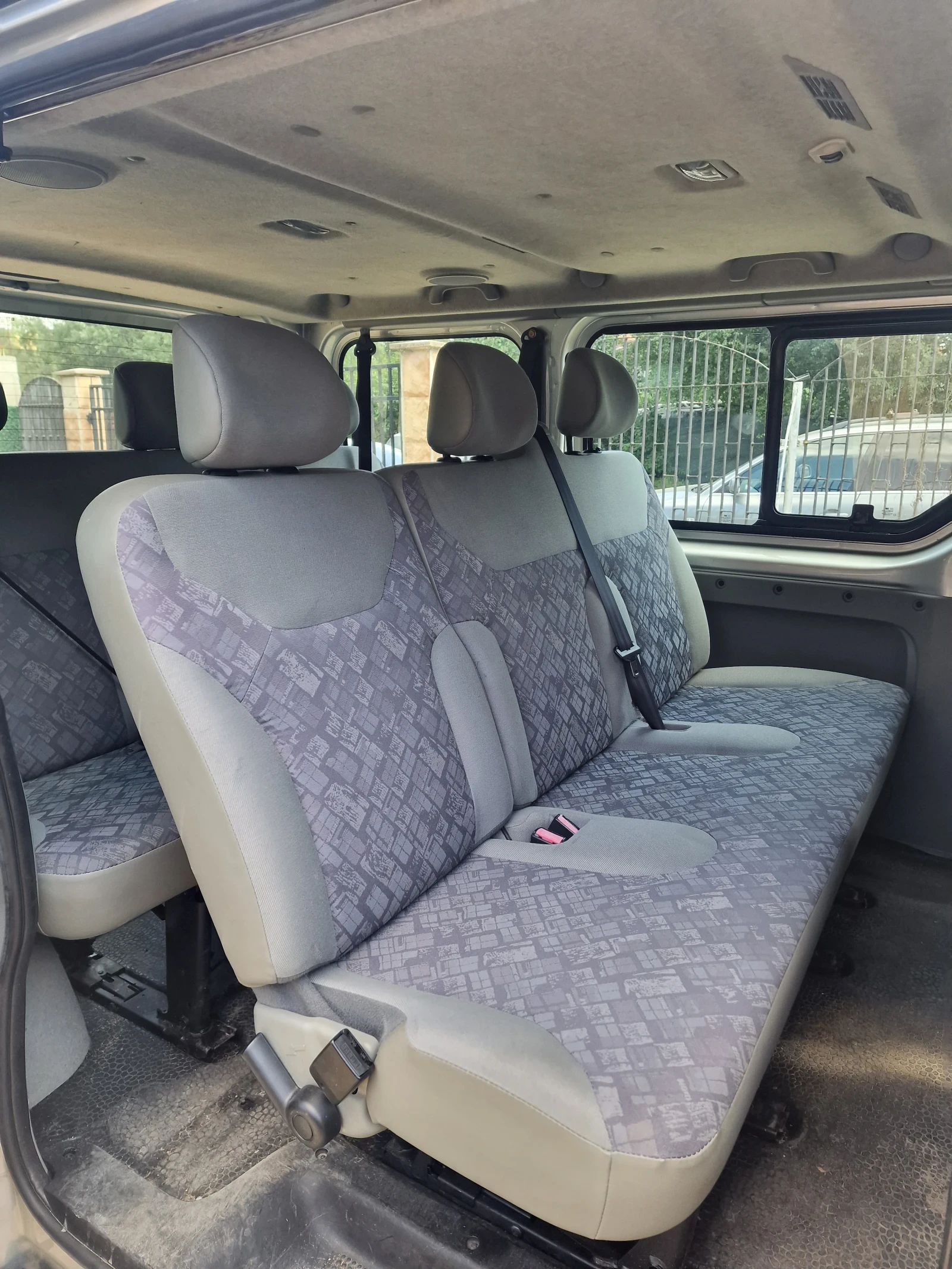 Opel Vivaro 1.9 CDTI, снимка 7 - Бусове и автобуси - 53747064