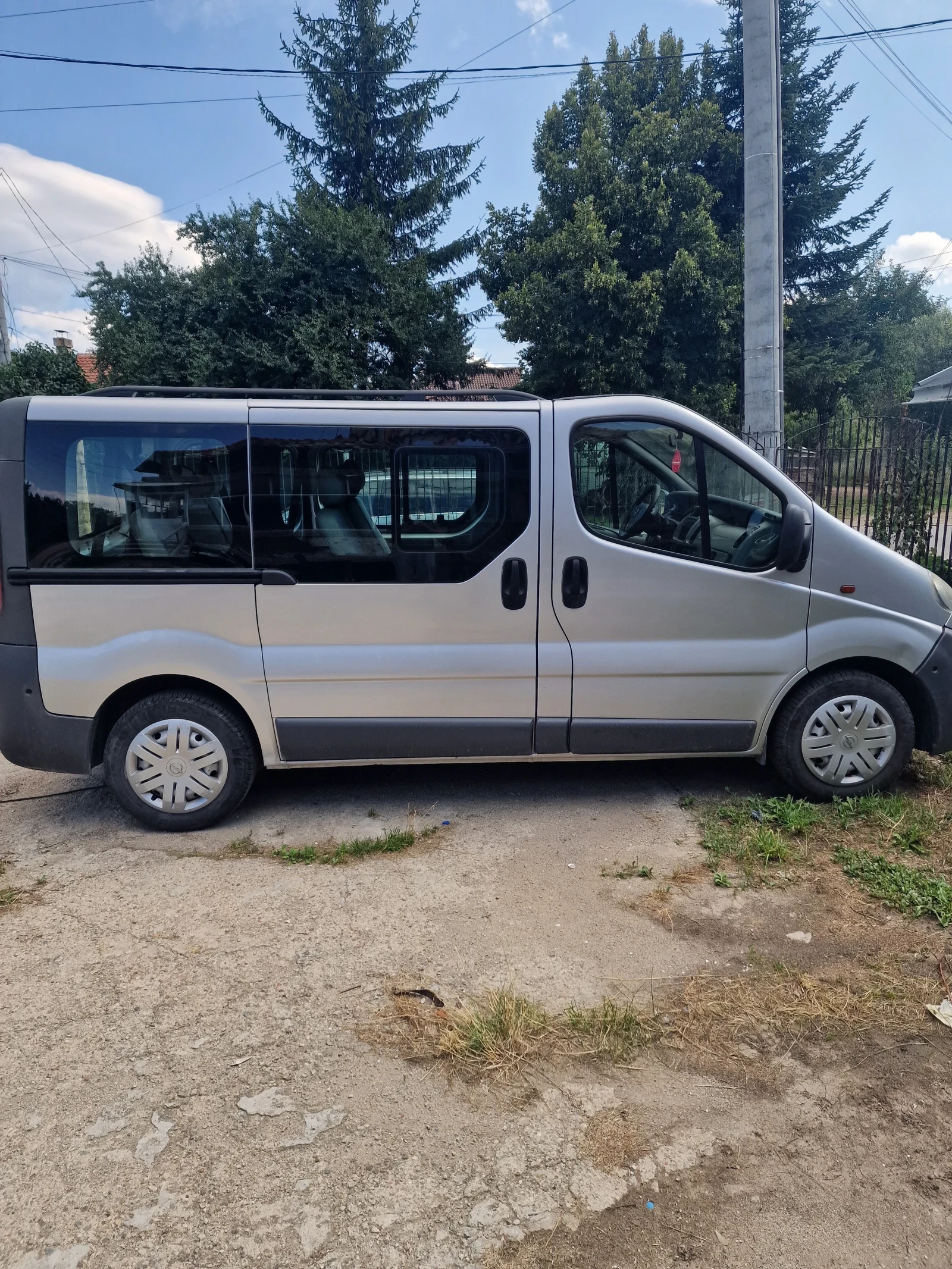 Opel Vivaro 1.9 CDTI, снимка 4 - Бусове и автобуси - 53747064