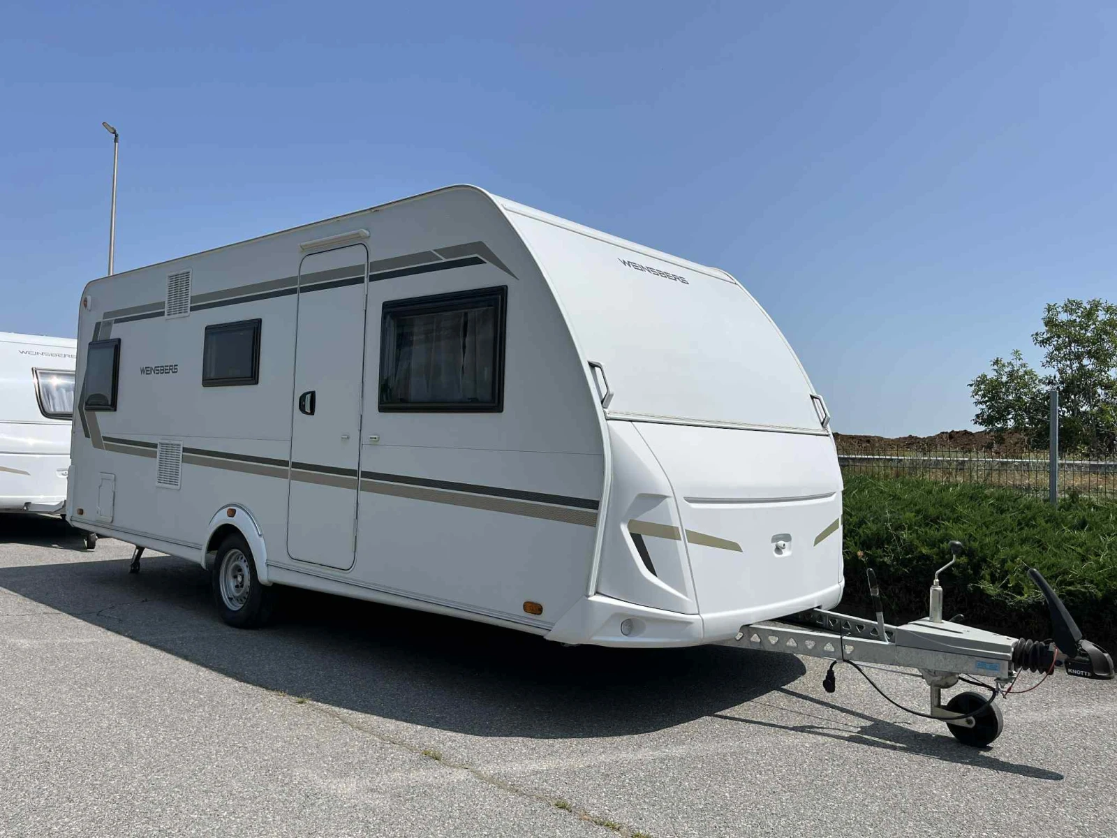 Каравана Weinsberg CaraOne 550 QDK 7 места, снимка 1