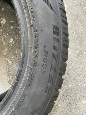 Гуми Зимни 255/50R19, снимка 4