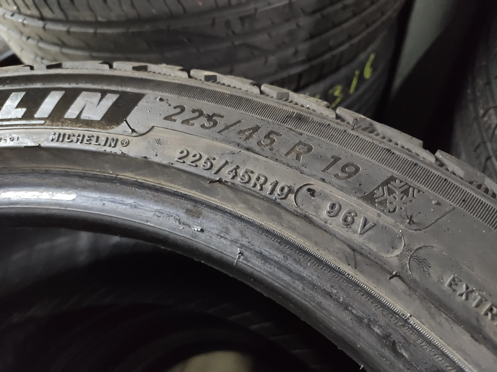  225/45R19 | Mobile.bg   8