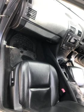 Toyota Avensis 2.2 д4д кожа нваигация , снимка 13