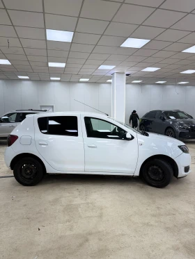 Dacia Sandero ФАБРИЧНА ГАЗ * НИСКИ* ДОКАЗАНИ КИЛОМЕТРИ* ПРОВЕРЕН, снимка 5