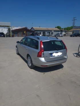 Volvo V50 5- Редови Бензин 2.4 140 кс Автомат - 7777 лв. - 70805935 | Car24.bg