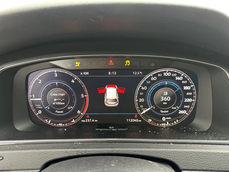 VW Golf 1.6 TDI, снимка 10 - Автомобили и джипове - 36378036