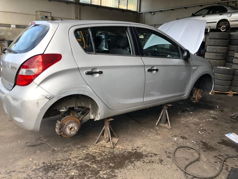 Hyundai I20 1.2, снимка 4 - Автомобили и джипове - 41857772