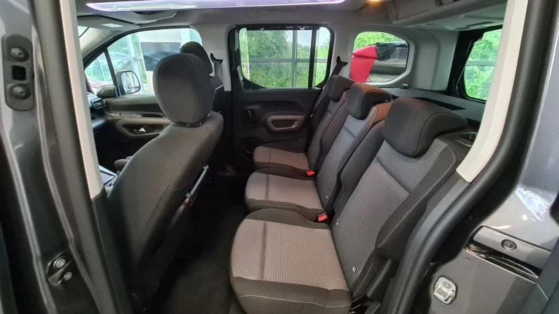 Toyota Proace City Verso LUXURY PREMIUM, снимка 10 - Автомобили и джипове - 47052170