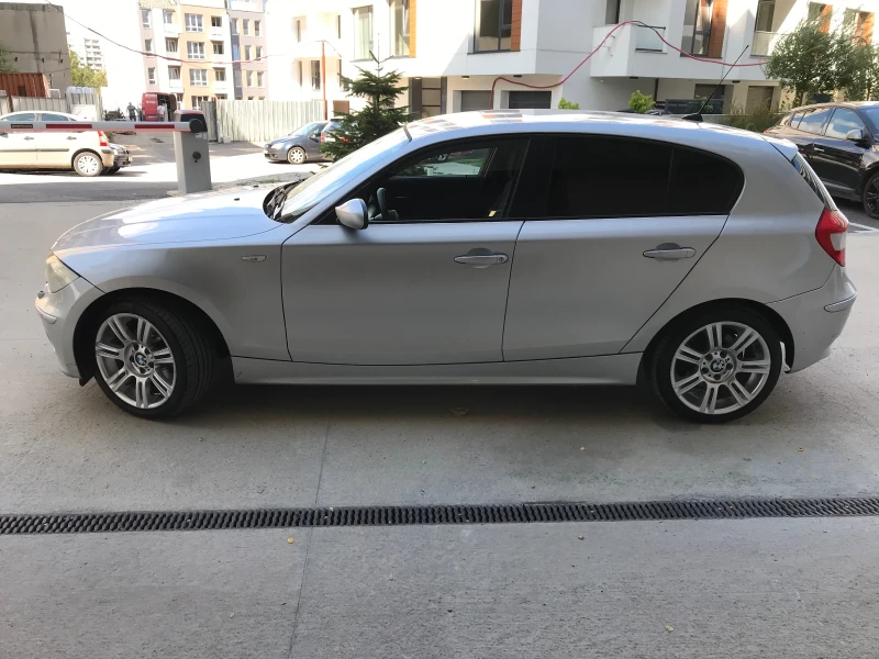 BMW 120 D 163ph* АВТОМАТИК* КСЕНОН* ПАРКТРОНИК* ОБСЛУЖЕНА*, снимка 4 - Автомобили и джипове - 47221109