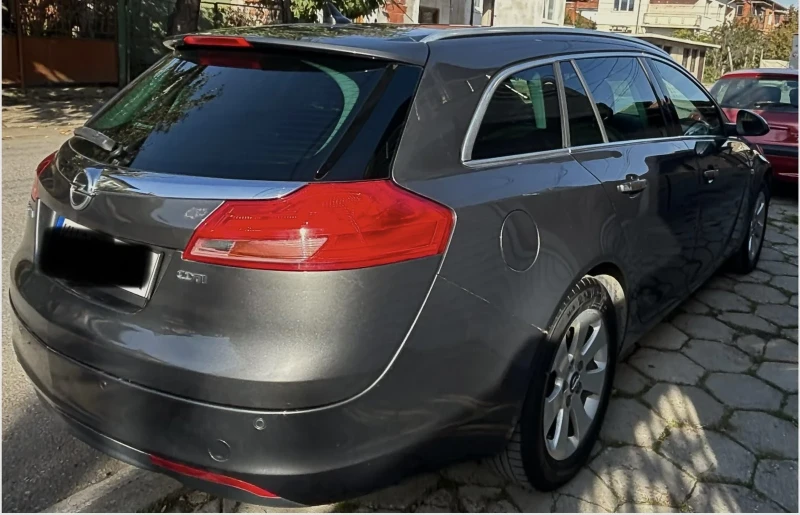 Opel Insignia, снимка 3 - Автомобили и джипове - 48639251