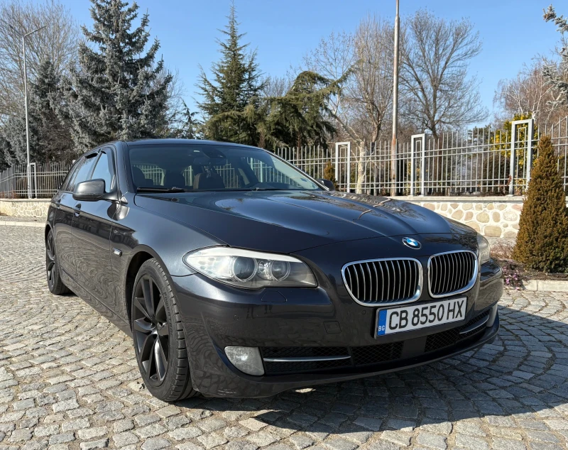 BMW 530 * 245* HeadUp* Distronic* Вакуум* ParkAssist* Pano, снимка 3 - Автомобили и джипове - 49043223