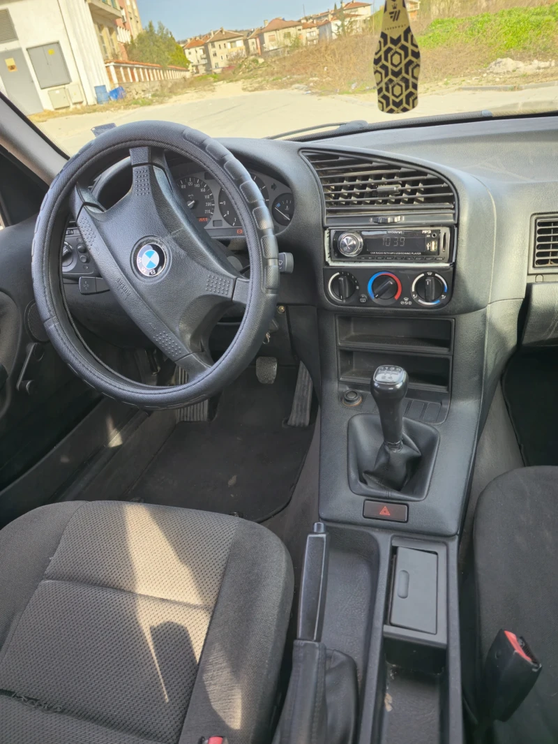 BMW 316, снимка 10 - Автомобили и джипове - 49497874