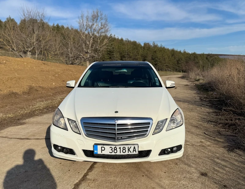 Mercedes-Benz E 220, снимка 7 - Автомобили и джипове - 52597910