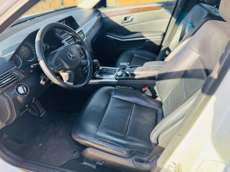 Mercedes-Benz E 220, снимка 9 - Автомобили и джипове - 52597910