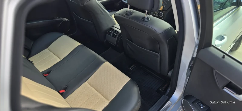 Mercedes-Benz C 200 Мотор 646, снимка 9 - Автомобили и джипове - 52296442