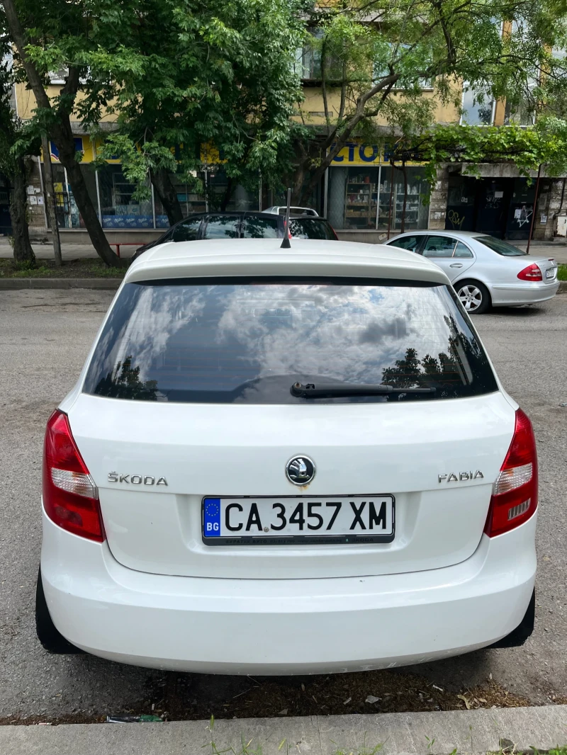 Skoda Fabia, снимка 16 - Автомобили и джипове - 52777536