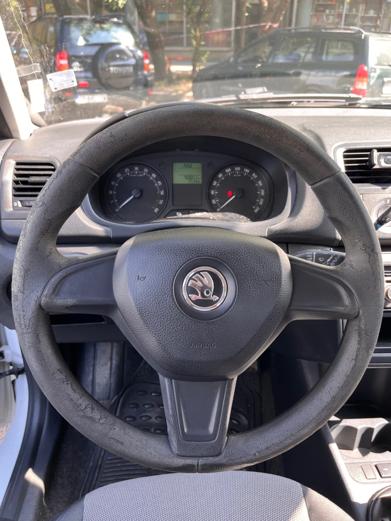 Skoda Fabia, снимка 12 - Автомобили и джипове - 52777536