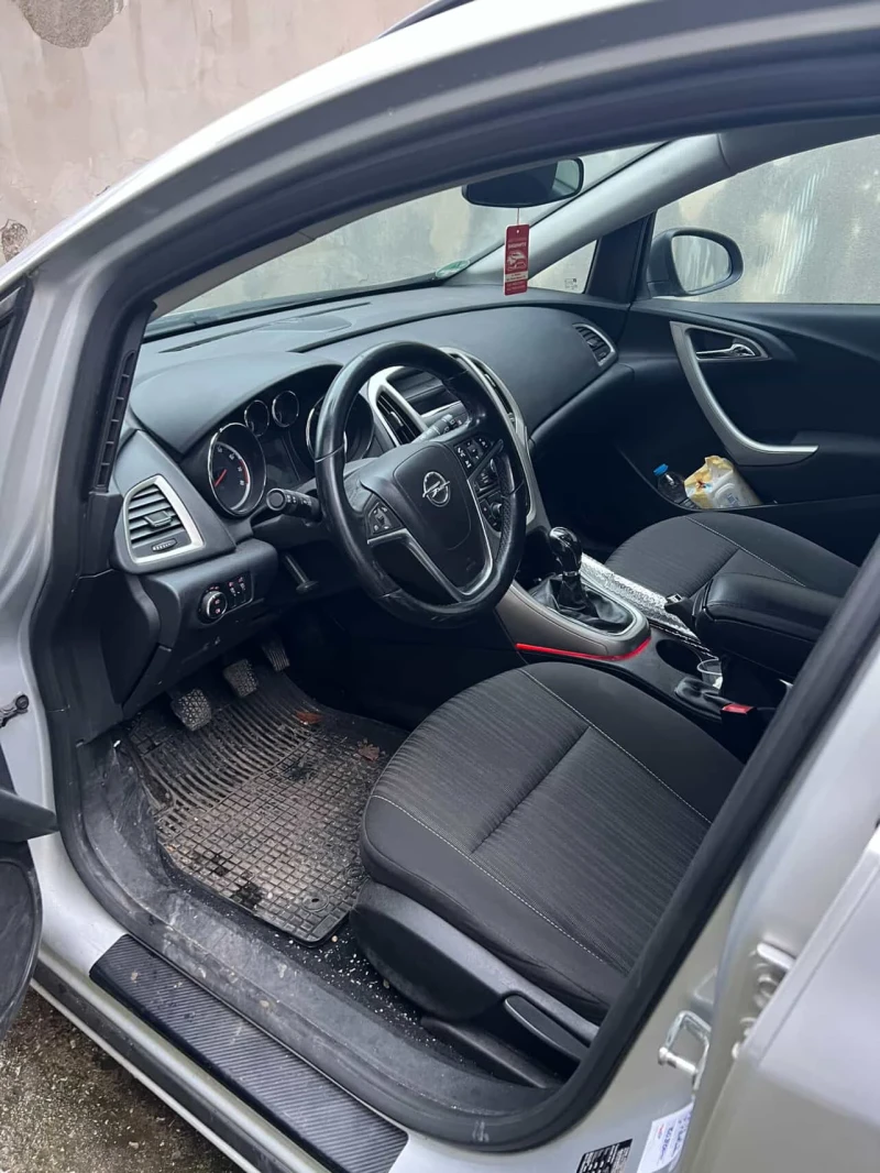 Opel Astra Opel Astra J 1.4 Turbo 140 hp, снимка 5 - Автомобили и джипове - 53384984